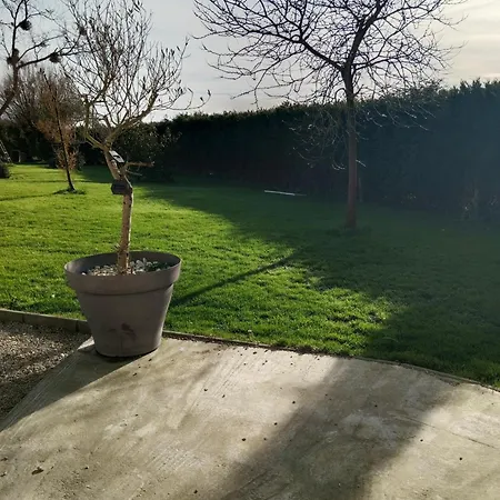 Сasa de vacaciones La Salicorne, Maison D'hotes. *